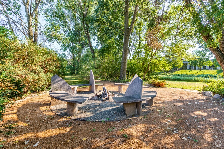 More Photos Of 5852-5870 Baker Rd, Minnetonka Unknown For Lease