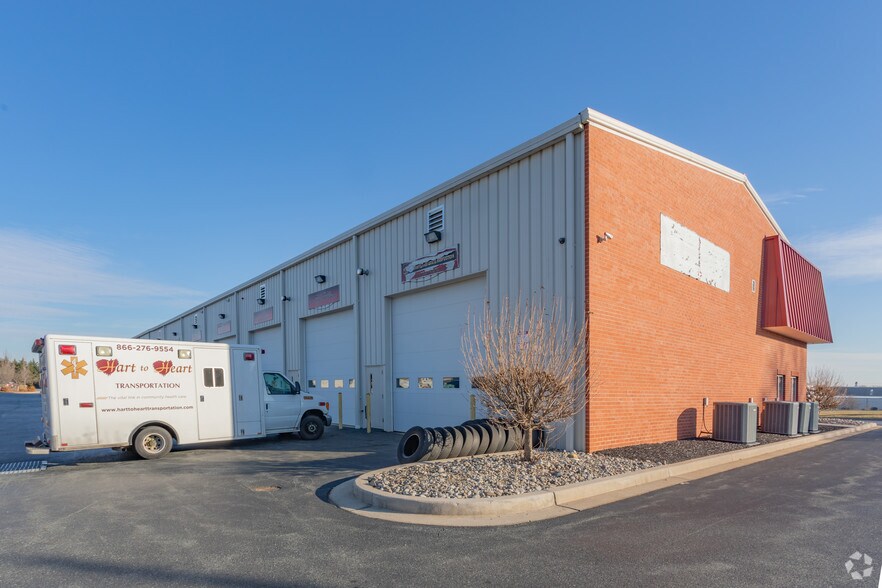 More Photos Of 355 Granary Rd, Forest Hill Flex For Sale