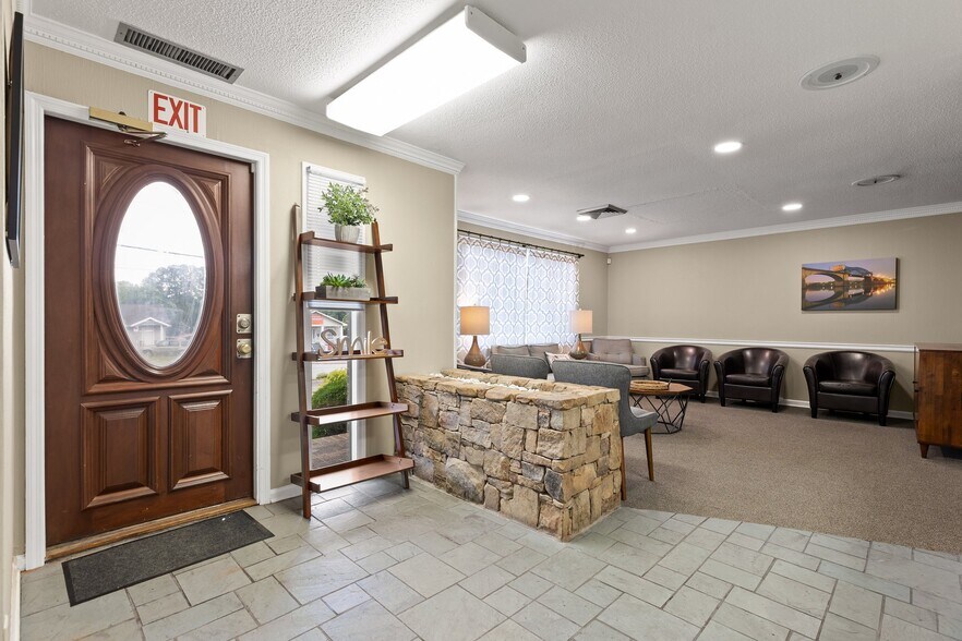 More Photos Of 4611 Hixson Pike, Hixson Office For Lease