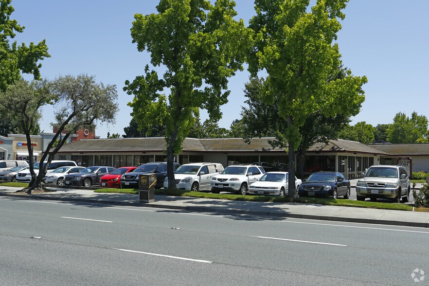 More Photos Of 250-286 E Hamilton Ave, Campbell Office For Lease