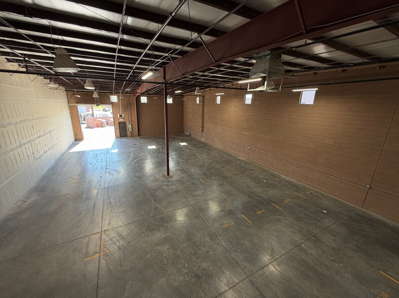 More Photos Of 459 N Old Highway 91, Hurricane Warehouse For Lease