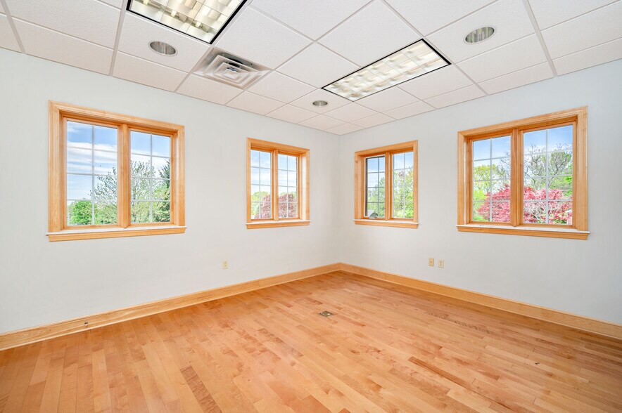 More Photos Of 3135 Wilmington Rd, Neshannock Medical For Lease