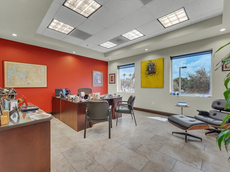 More Photos Of 2260 NW 114th Ave, Doral Warehouse For Lease