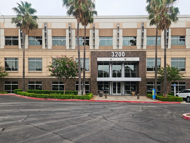 More Photos Of 3200 E Guasti Rd, Ontario Coworking Space