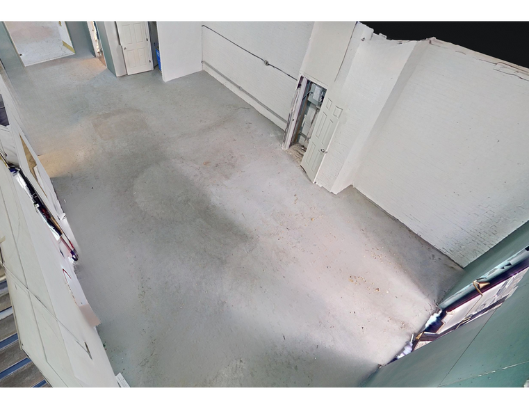 More Photos Of 211 E 123rd St, New York Warehouse For Lease