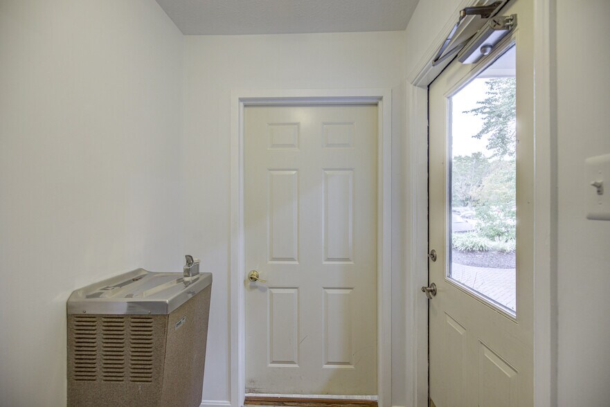 More Photos Of 731 Walker Rd, Great Falls Medical For Sale