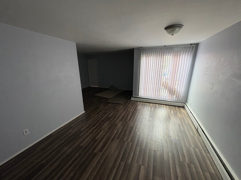 More Photos Of 416 Perrin St, Ypsilanti Apartments For Sale