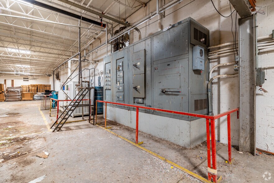 More Photos Of 630 George St, Marshfield Warehouse For Sale