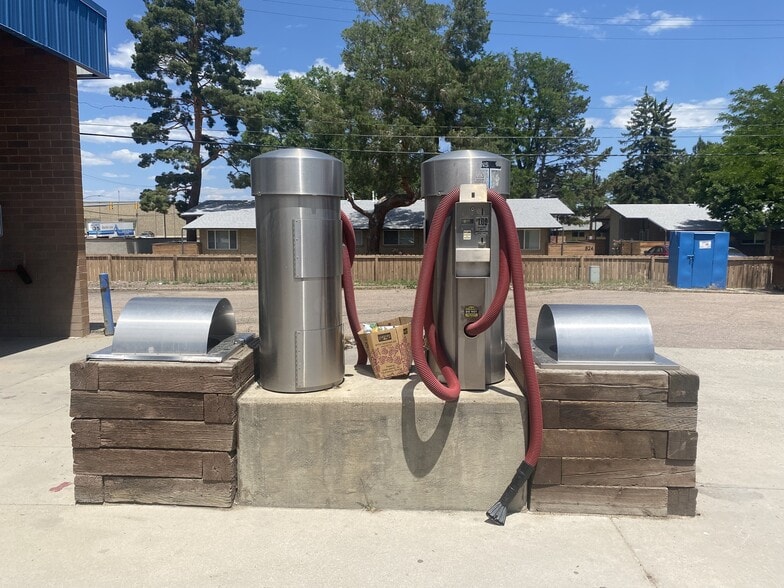 More Photos Of 390 Pratt St, Longmont Carwash For Sale