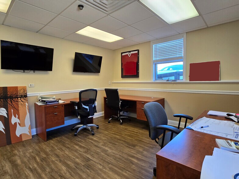 More Photos Of 25 E Route 37, Toms River Office For Sale