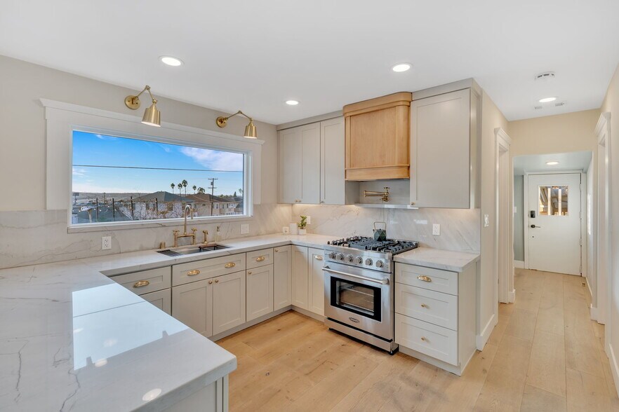 More Photos Of 418 W Ivy St, San Diego Apartments For Sale