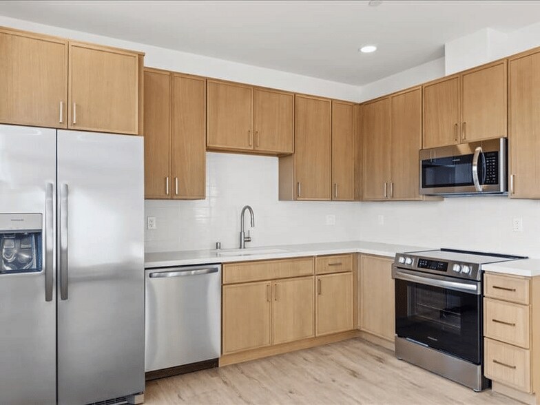 More Photos Of 3244 Clairemont Dr, San Diego Apartments For Sale