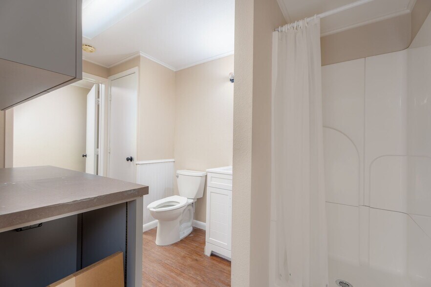 More Photos Of 3815 Troup Hwy, Tyler Medical For Sale