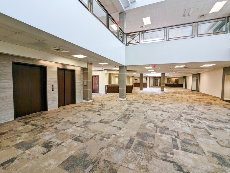 More Photos Of 1111 Augusta Dr, Houston Medical For Lease