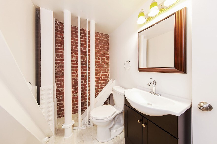 More Photos Of 1242 Market St, San Francisco Loft Creative Space For Lease