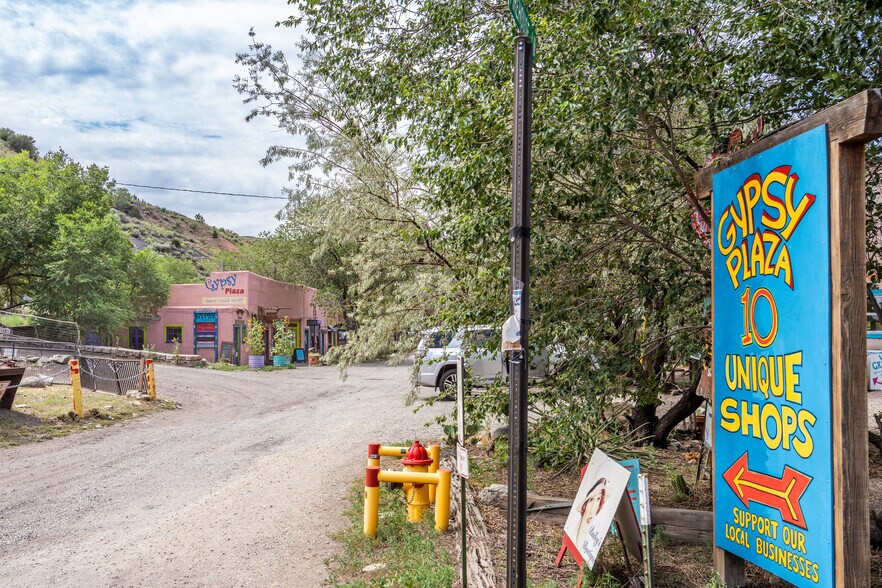 More Photos Of 2849 NM 14, Madrid General Retail For Sale