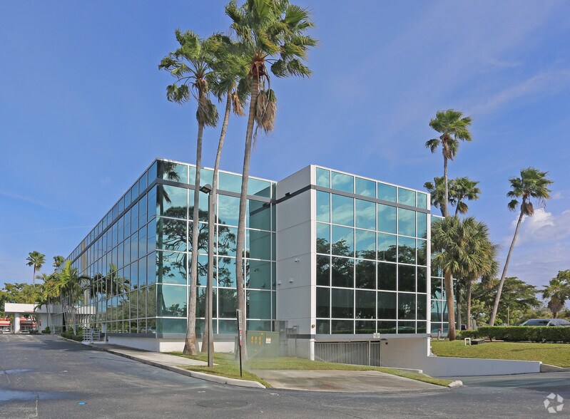 More Photos Of 1501 Corporate Dr, Boynton Beach Office For Lease