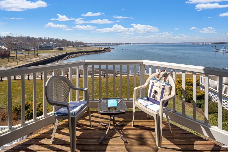 More Photos Of 551 Thames St, Newport Hotel For Sale