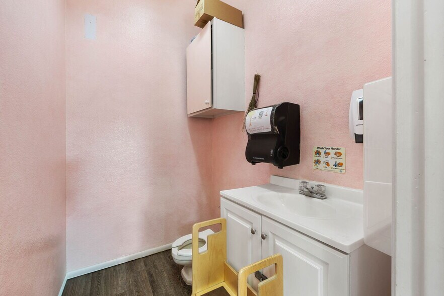 More Photos Of 1455 Willow Creek Rd, Prescott Religious Facility For Sale