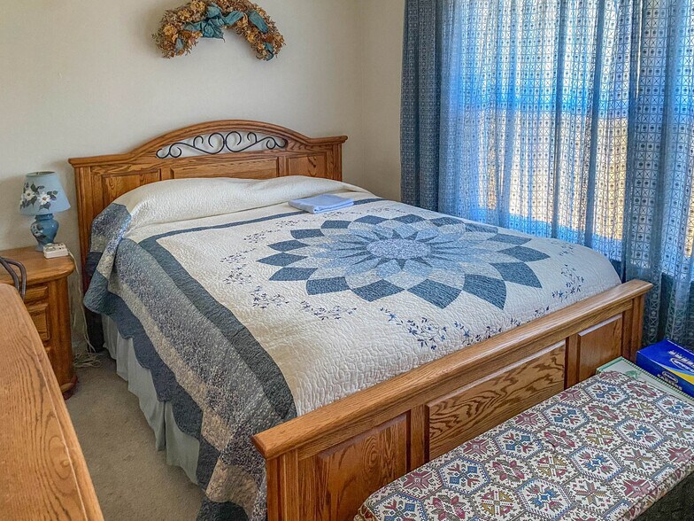 More Photos Of 8017 Old Highway 99 N, Roseburg Distribution For Sale