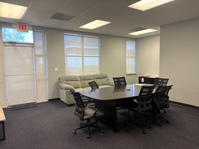 More Photos Of 6150 Diamond Centre Ct, Fort Myers Medical For Lease