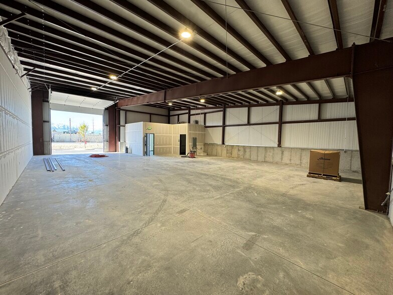More Photos Of 184 West 1400 North, Spanish Fork Warehouse For Lease