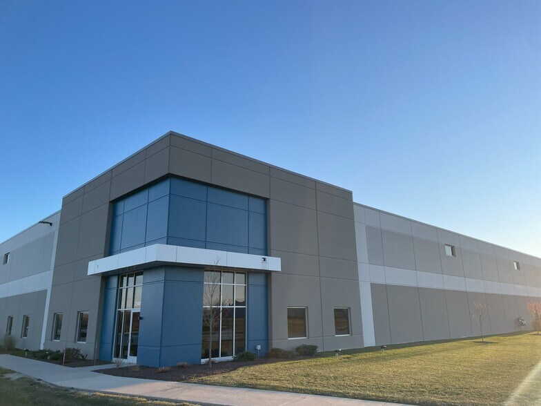 Primary Photo Of 25005 Joe Meier Pky, Salem Manufacturing For Lease