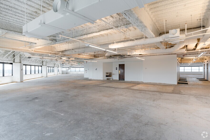 Photo of 24th Floor Ste 2400