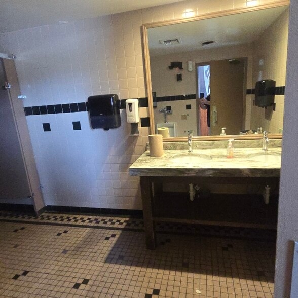 More Photos Of 2045 Brice Rd, Reynoldsburg Restaurant For Lease