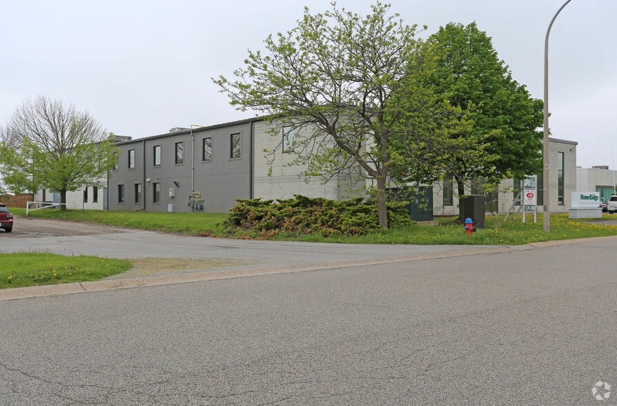 More Photos Of 1336 Sandhill Dr, Hamilton Warehouse For Lease