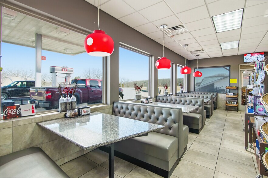 More Photos Of 7 Honey Springs Loop, Brumley Service Station For Sale