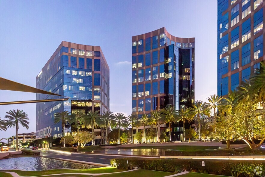 More Photos Of 2020 Main St, Irvine Office For Lease