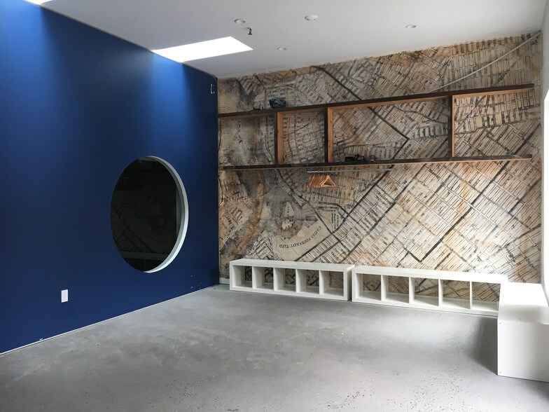 More Photos Of 74 N 8th St, Brooklyn Storefront Retail Office For Lease