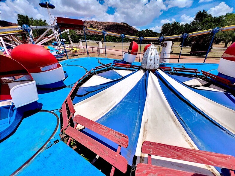 More Photos Of 14683 OK-44A, Lone Wolf Amusement Park For Sale