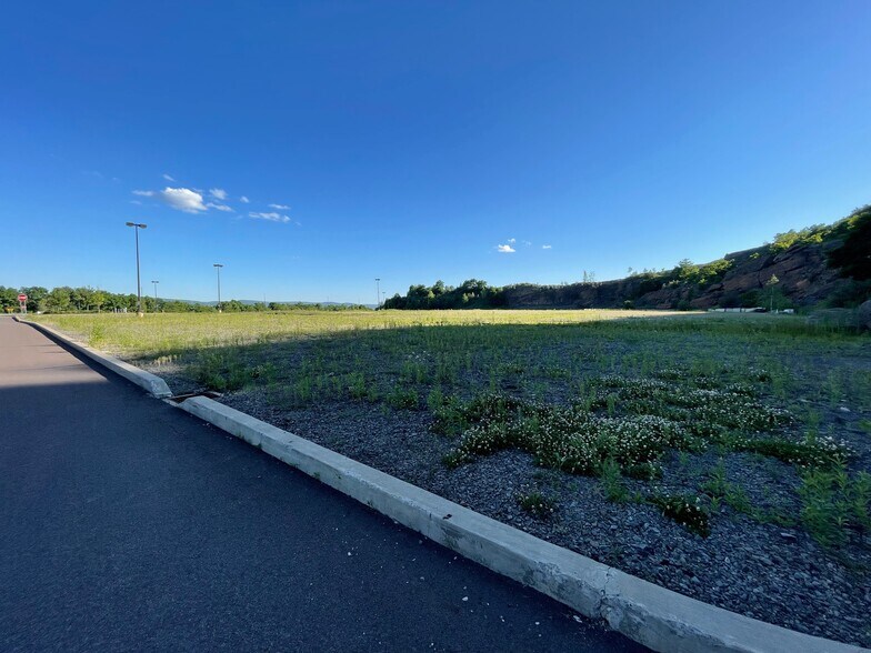 More Photos Of Scranton Carbondale Highway, Scranton Land For Lease