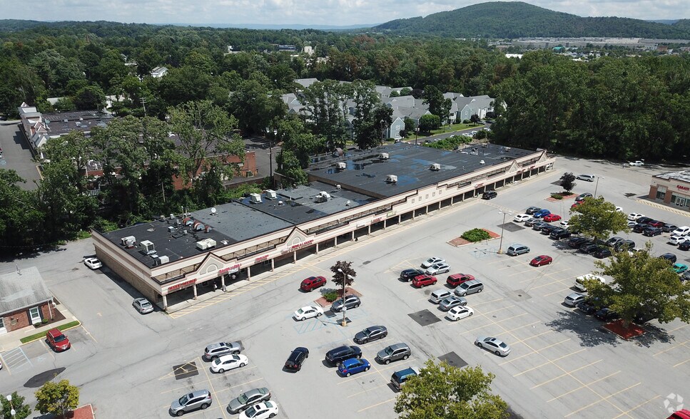 More Photos Of 986 Main St, Fishkill Freestanding For Lease