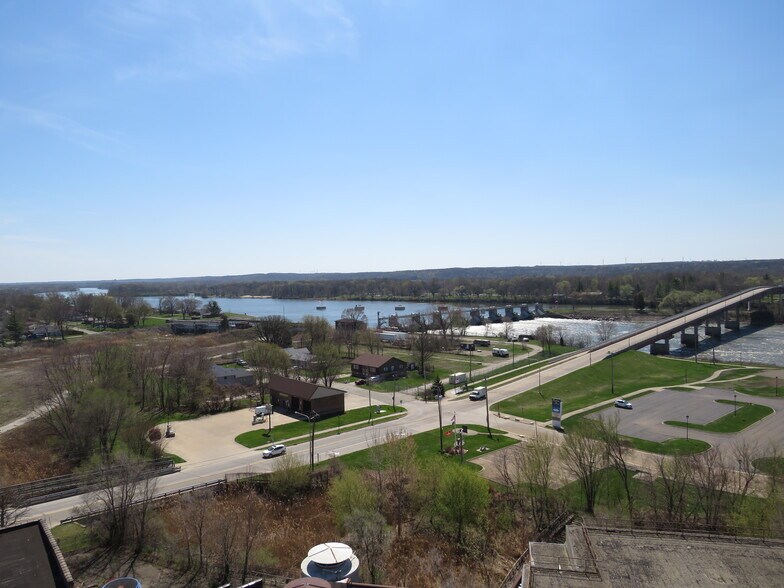 More Photos Of 224 Main St, Marseilles Industrial For Sale