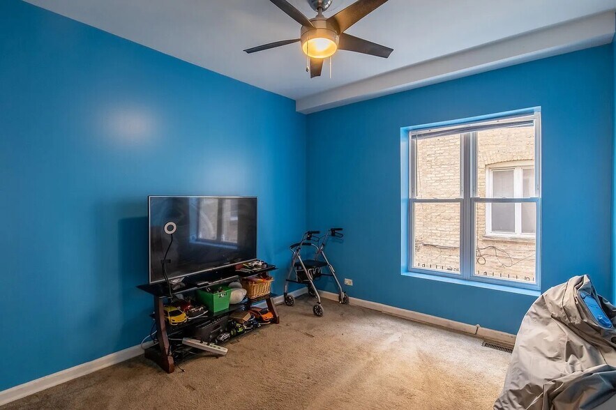 More Photos Of 108 N Hamlin Blvd, Chicago Apartments For Sale