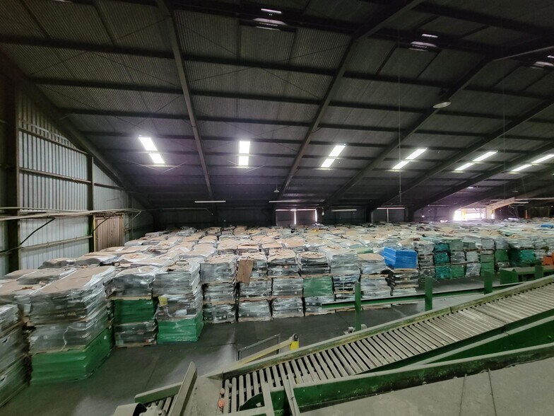 More Photos Of 2198 S Pacific Ave, Yuma Distribution For Lease