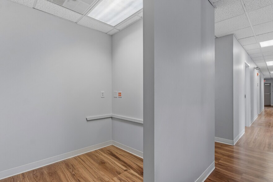 More Photos Of 320 Phillips St, North Kingstown Medical For Sale