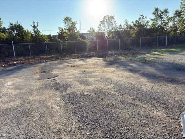 More Photos Of 6702 Enterprise Dr, Louisville Land For Lease
