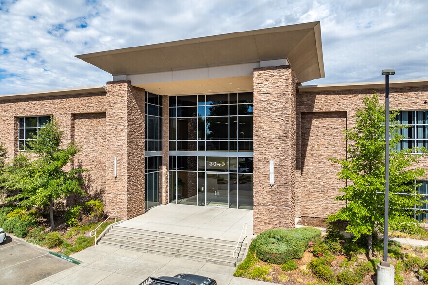 More Photos Of 3043 Gold Canal Dr, Rancho Cordova Office For Sale