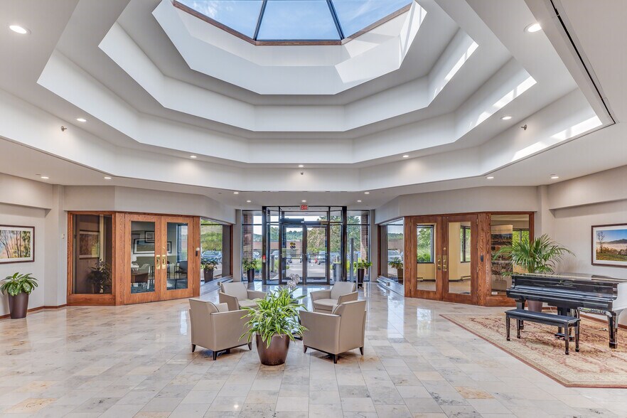 More Photos Of 250 N Patrick Blvd, Brookfield Office For Lease