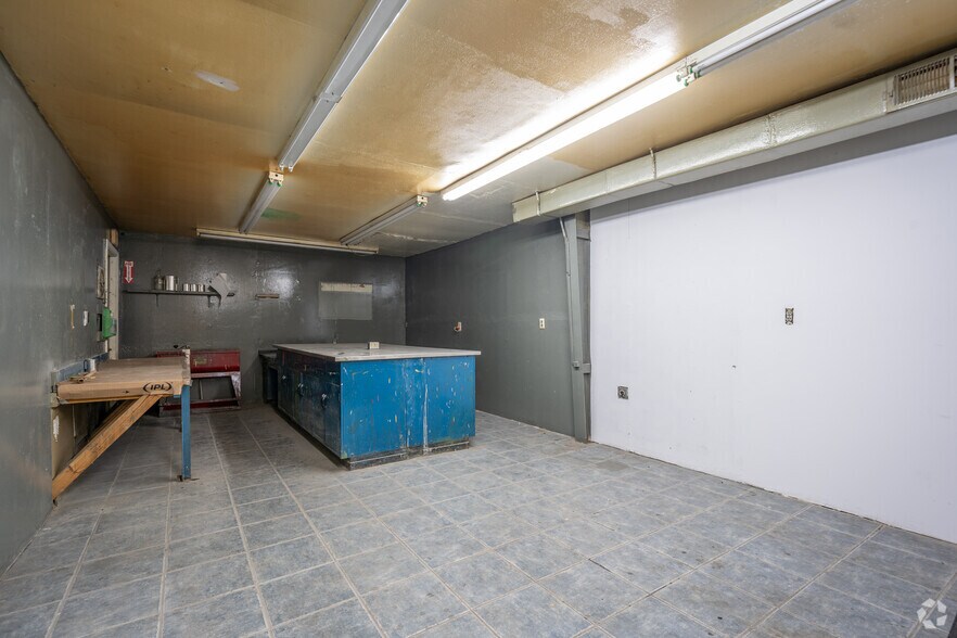 More Photos Of 11601 McKinley St, Houston Manufacturing For Sale