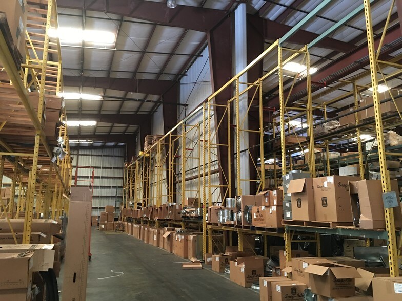 More Photos Of 10551 47th St N, Clearwater Warehouse For Sale