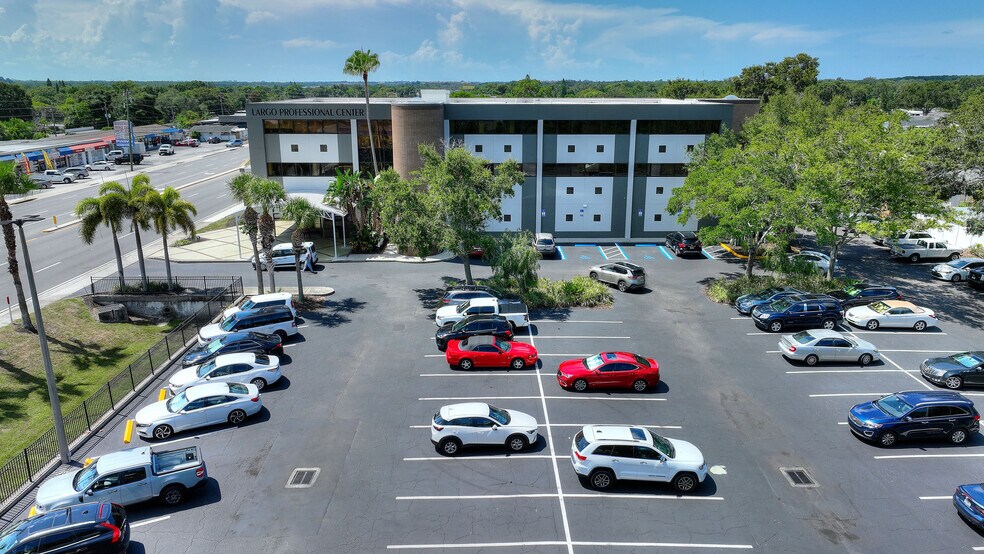 More Photos Of 11200 Seminole Blvd, Largo Office For Sale