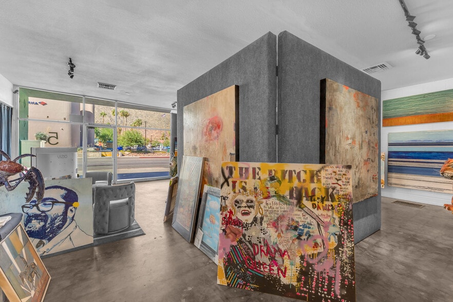 More Photos Of 560-562 S Indian Canyon Dr, Palm Springs Storefront Retail Residential For Lease