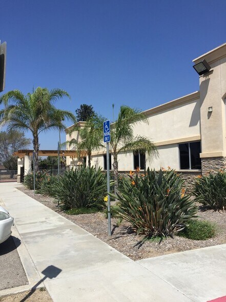 More Photos Of 960 W Mission Blvd, Pomona Office For Lease