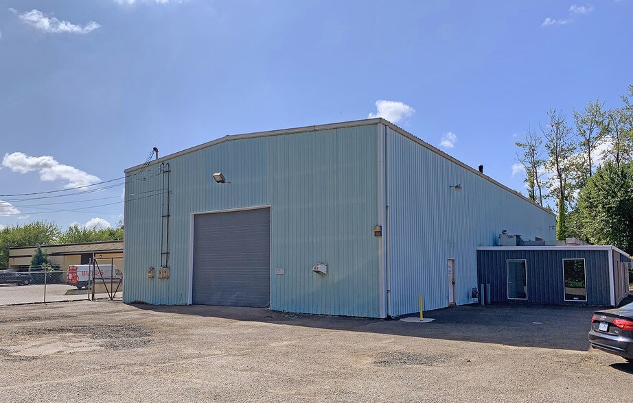 Primary Photo Of 7525 NE 33rd Dr, Portland Warehouse For Sale