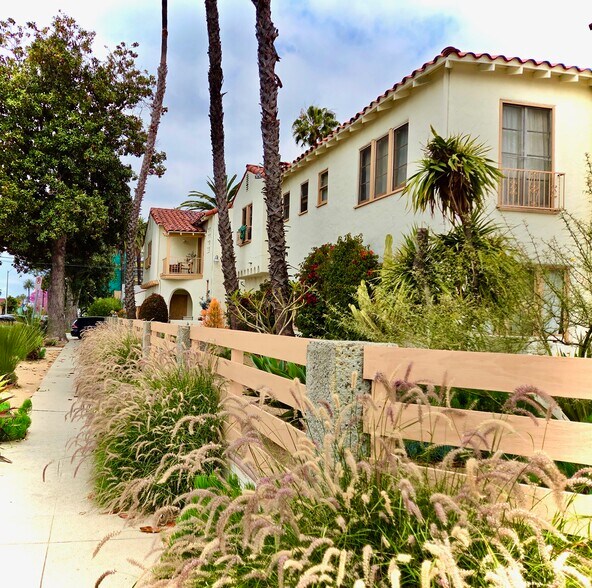 More Photos Of 2853 Buckingham Rd, Los Angeles Multifamily For Sale